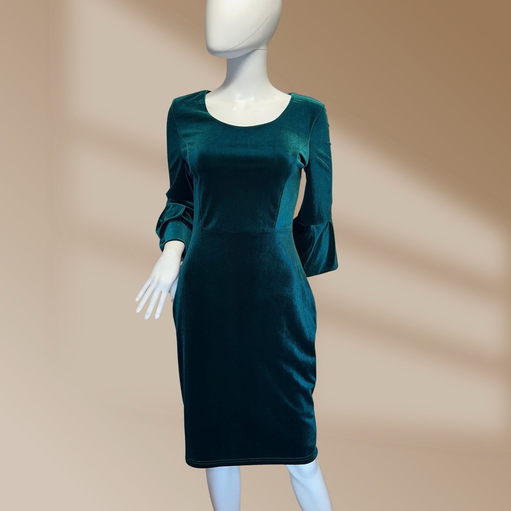 A.B.S Collection Ladies Velvet Feel Emerald Green Bell Sleeve Dress Sz 4 NWOT